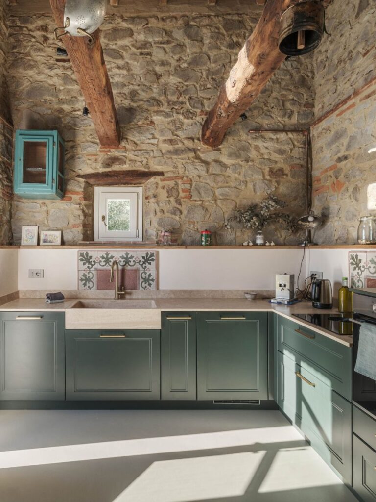 Redolina – Living room and kitchen